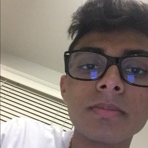 Meet your Posher, Om